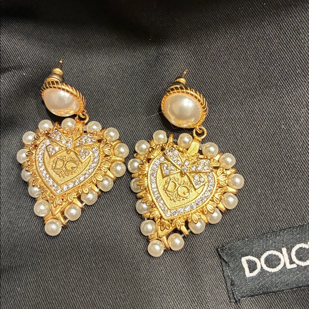 Dolce & Gabbana Gold Heart Drop Earrings with Pearls - Picture 3 of 7